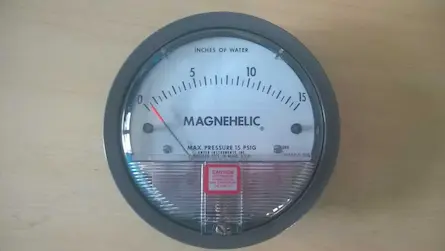 magnehelic-pressure-gauge